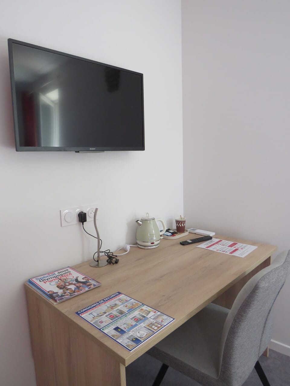 Comfort Double Room, Balcony | Blackout drapes, soundproofing, iron/ironing board, free WiFi