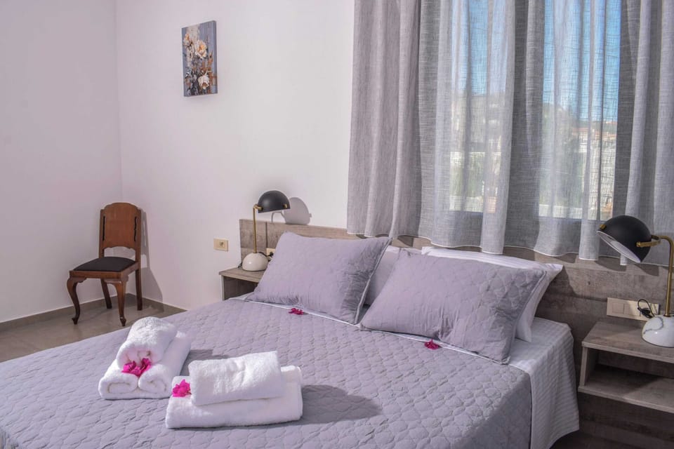 Comfortable Double Bedroom in Earthy Hues