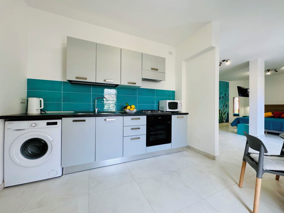 City Studio, City View | Private kitchen | Espresso maker, full-size fridge, microwave, oven