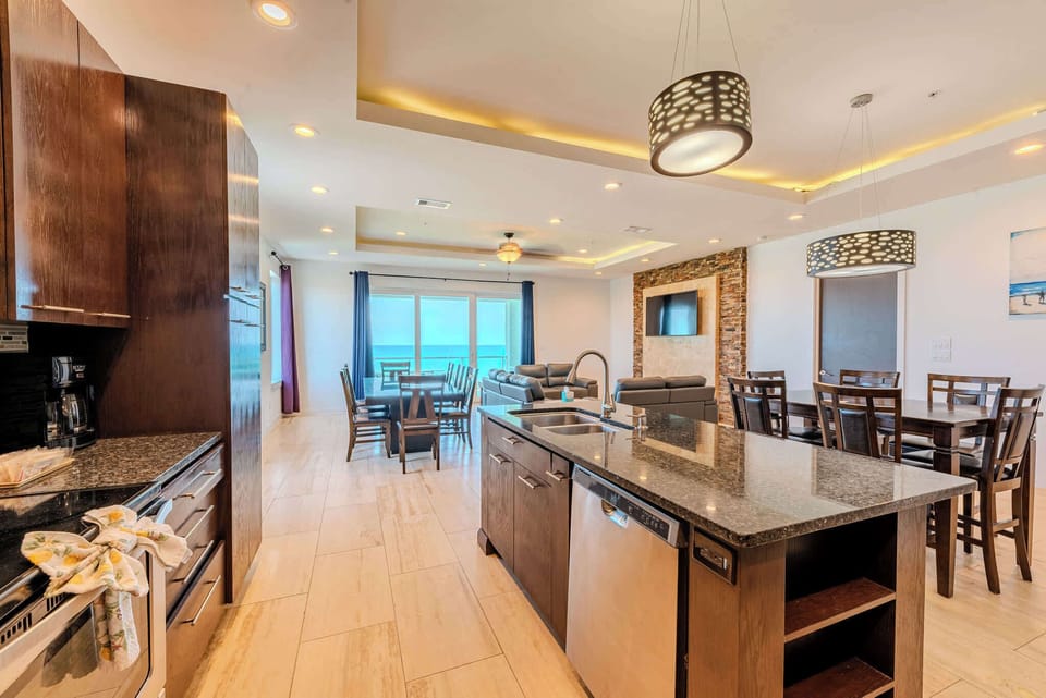 Kitchen & Living Space