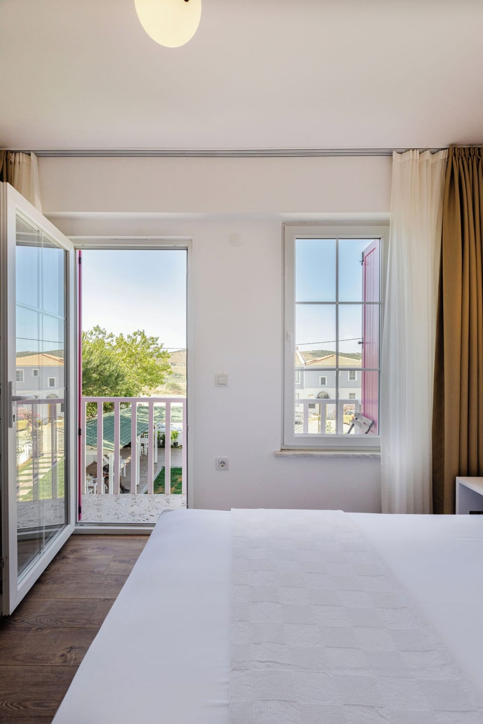 Comfort Room, Balcony | Premium bedding, minibar, free WiFi, bed sheets