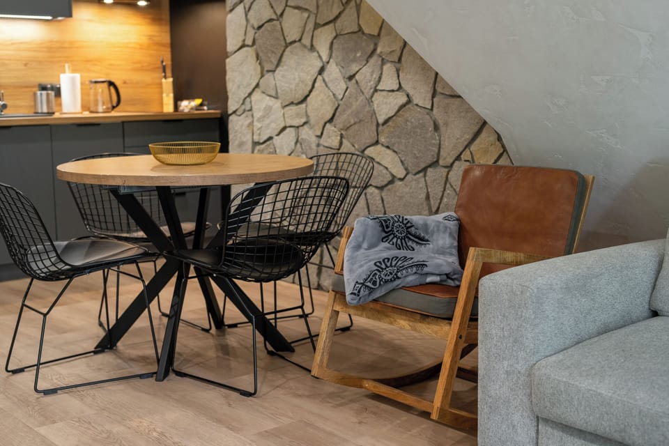 Comfort Apartment, Balcony, Mountain View | In-room dining