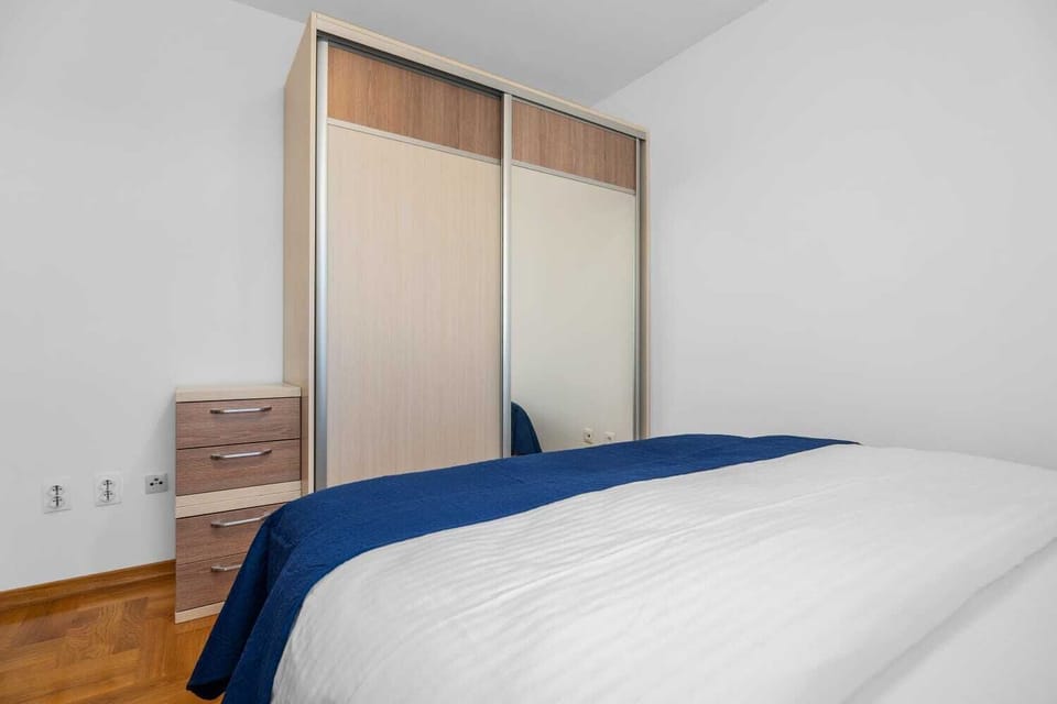 Apartment, Garden View | 1 bedroom, iron/ironing board, free WiFi, bed sheets