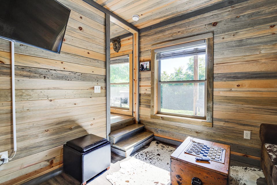 House (2 Bedrooms) | Interior