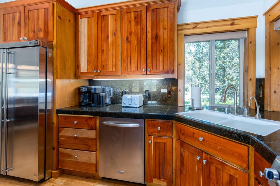 Kitchen - Main Level