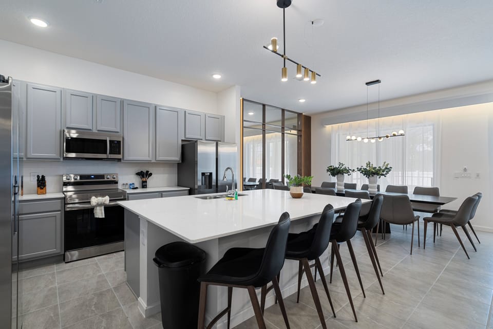 Fully-equipped kitchen
