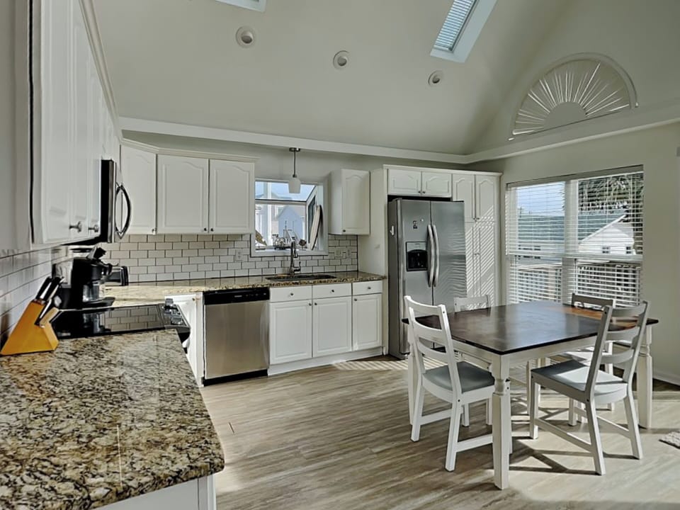 Fully Equipped Kitchen with Stainless Steel Appliances