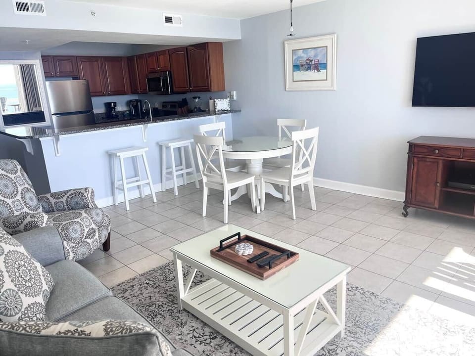 Family/Dining Room