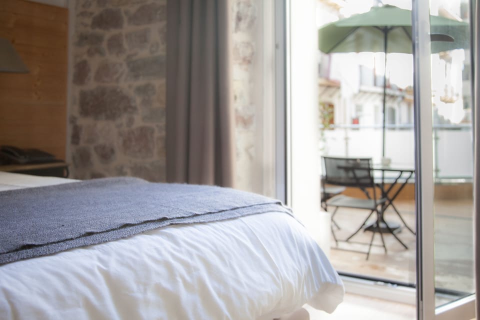 Superior Double or Twin Room, Terrace | Free minibar, in-room safe, desk, laptop workspace