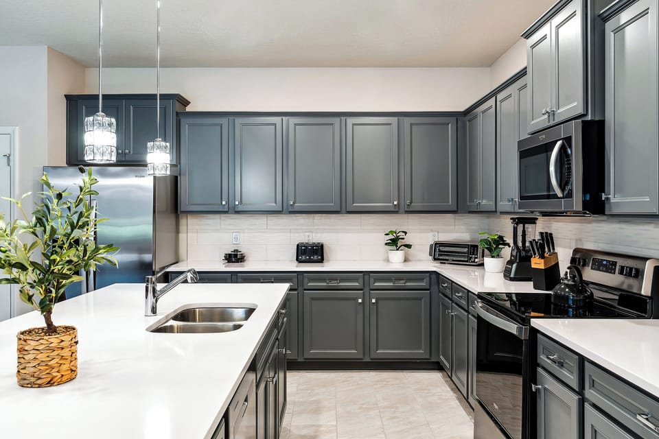 Full Kitchen 