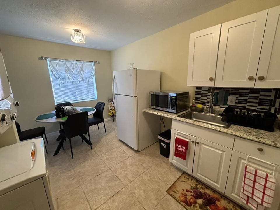 Kitchen/Dinning 