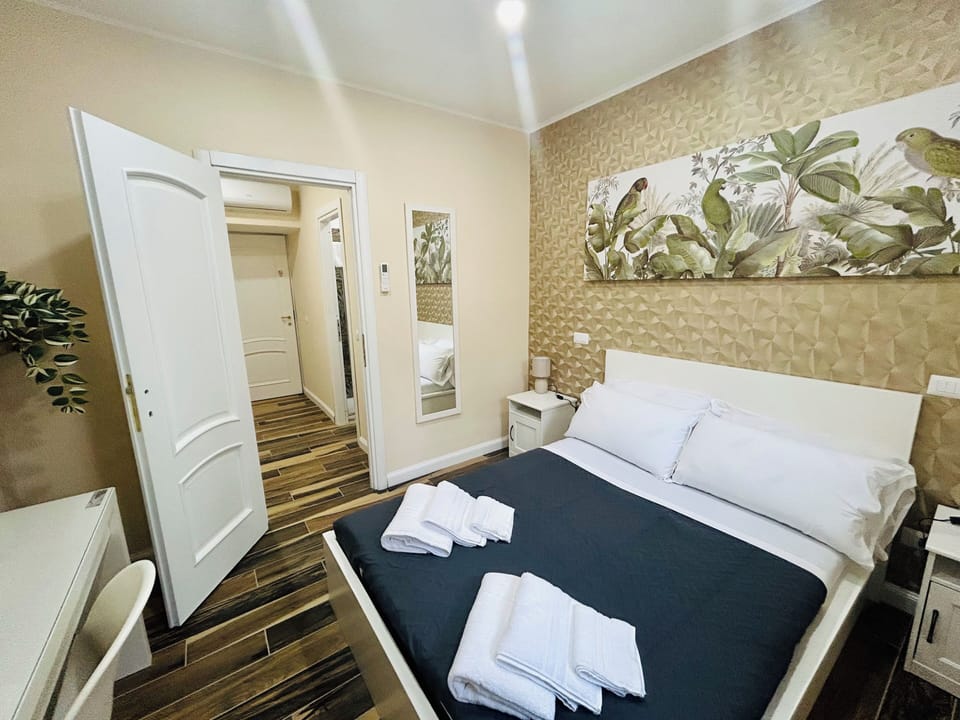 Elite Room | Hypo-allergenic bedding, down comforters, memory foam beds, in-room safe