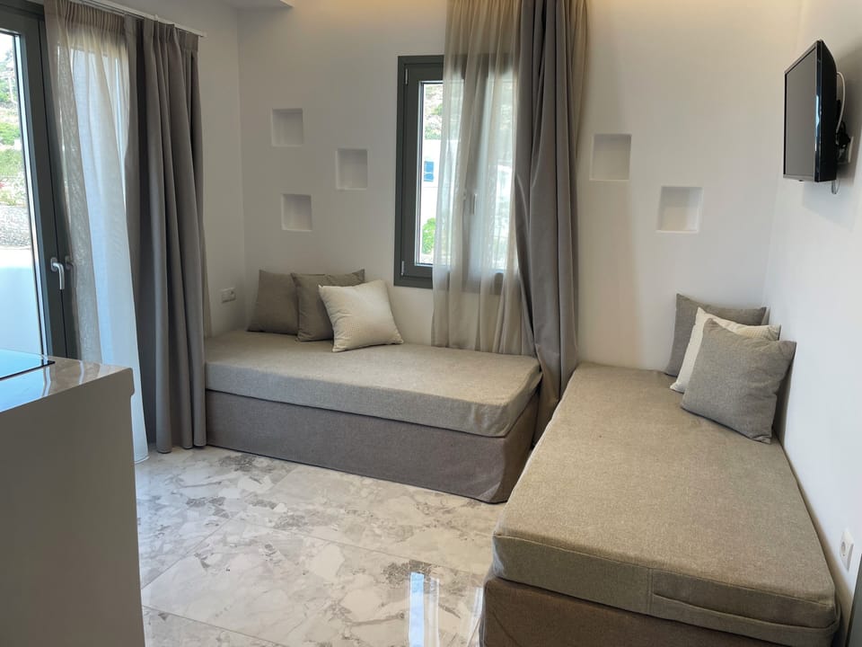 Superior Apartment, Ocean View | Hypo-allergenic bedding, in-room safe, blackout drapes, soundproofing