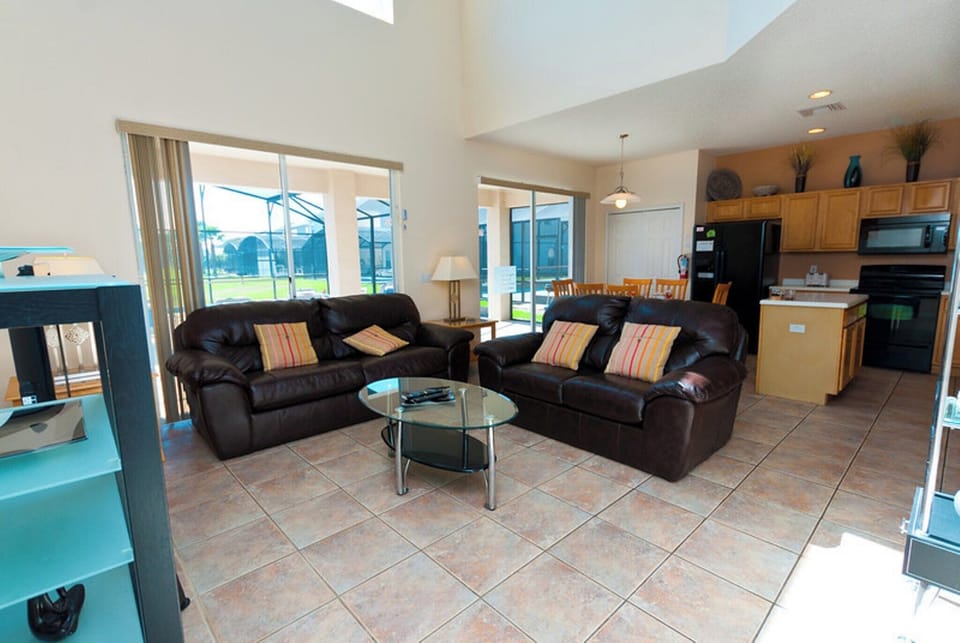 House, 4 Bedrooms, Private Pool, Garden View | Living room