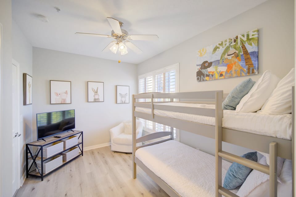 2nd Floor - 🛏️ Twin Bunk Room with Jack-and-Jill bath