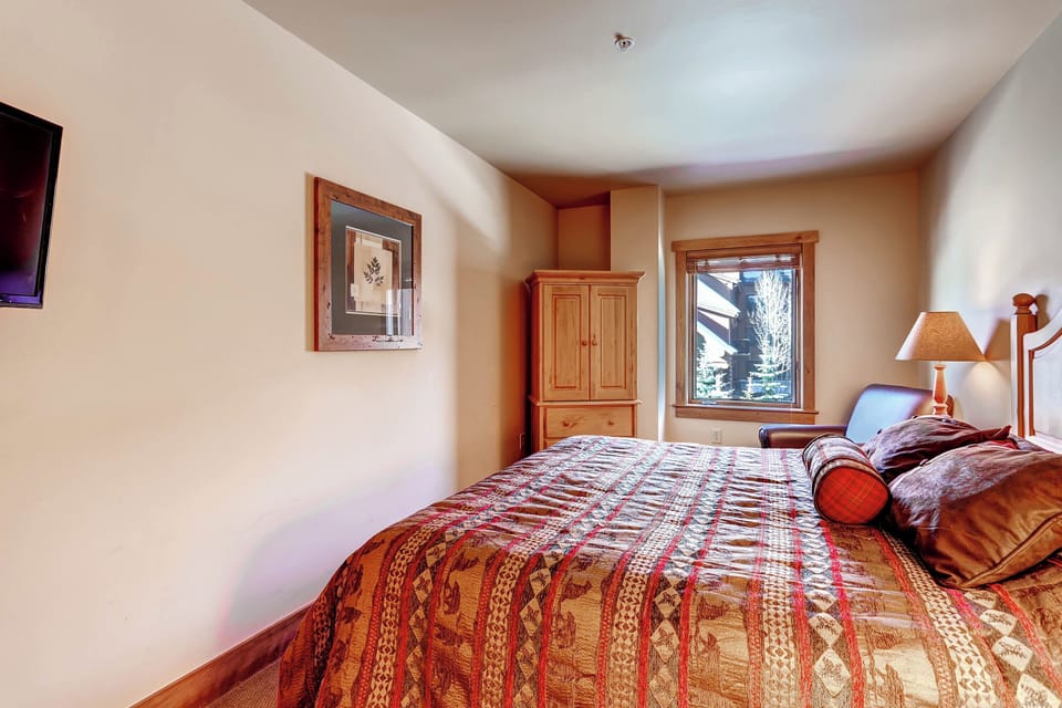 Unwind in the comfort of our sumptuous beds.