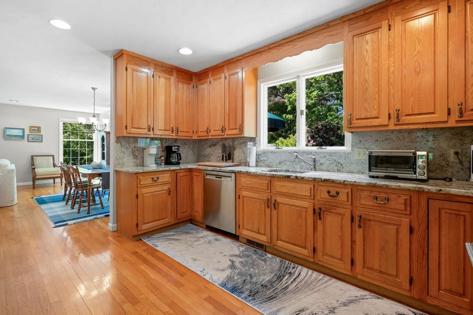 Large kitchen with lots of counter space