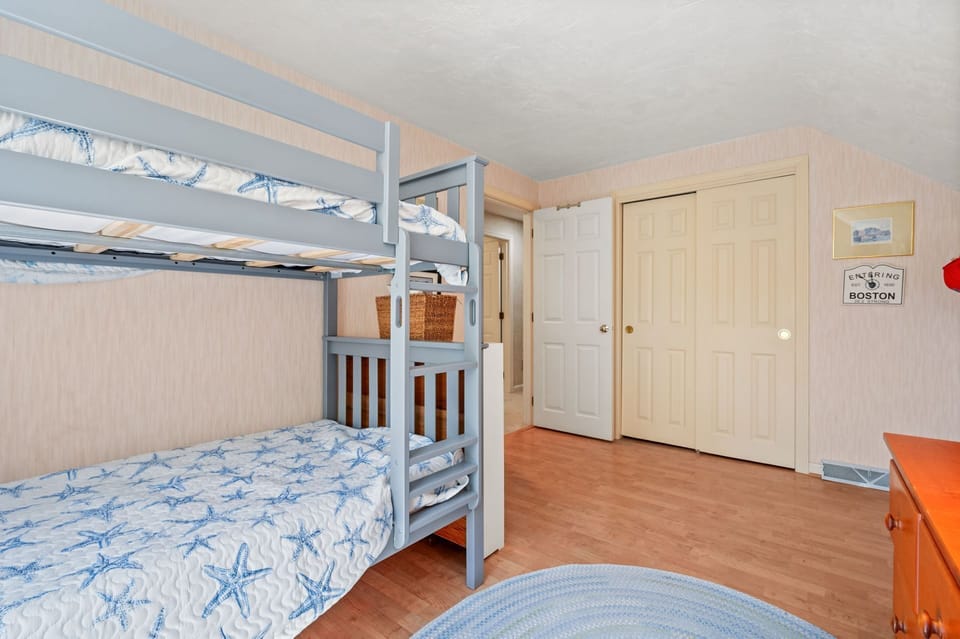 Twin Bunk Beds