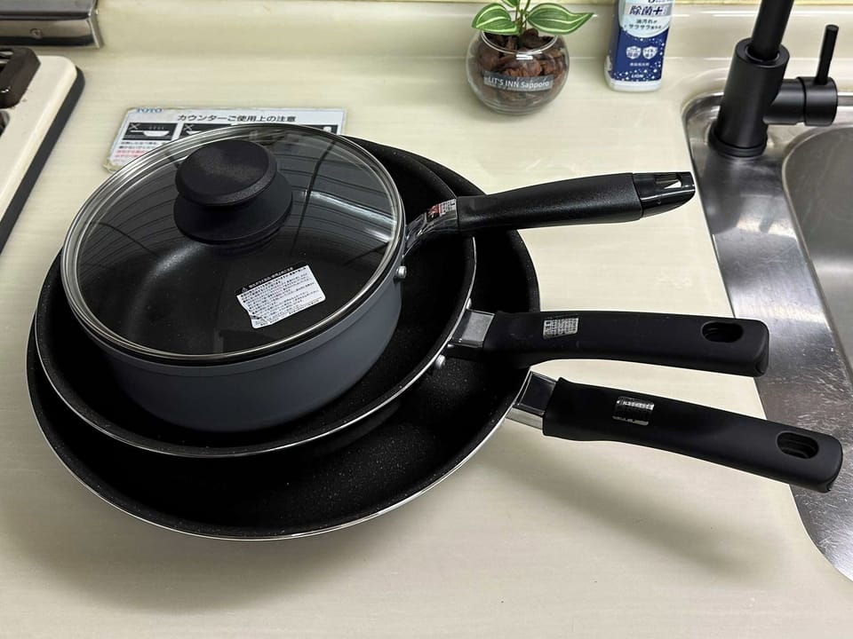・Kitchen cooking utensils