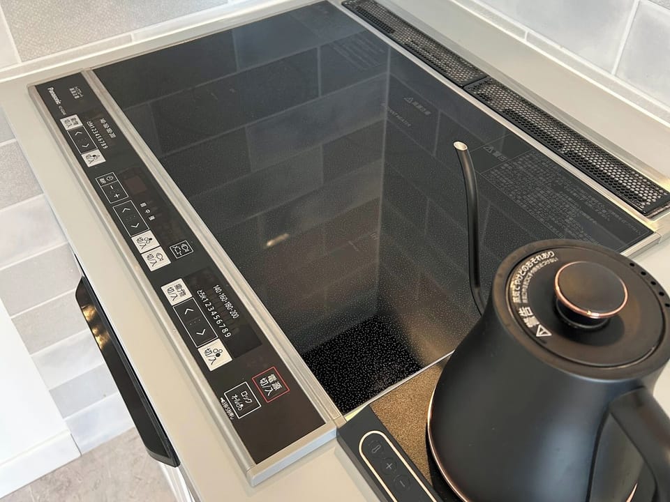 ・[Kitchen] Cooking goes smoothly with the 3-burner IH stove