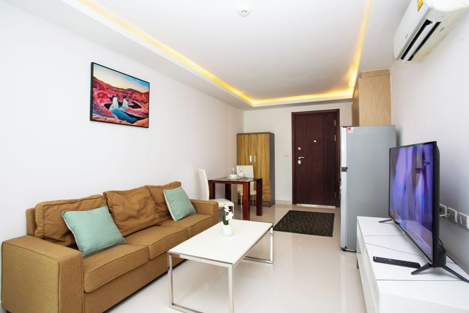 Family Apartment, Pool View | Room amenity