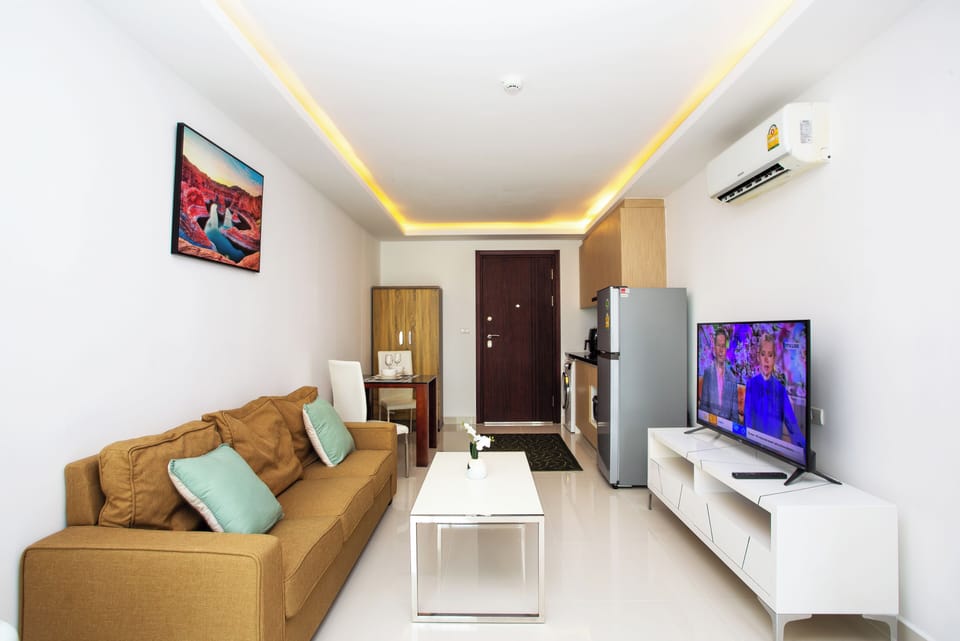 Family Apartment, Pool View | 1 bedroom, soundproofing, free WiFi, bed sheets