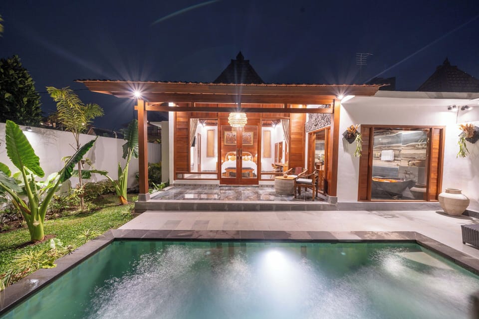 Private pool