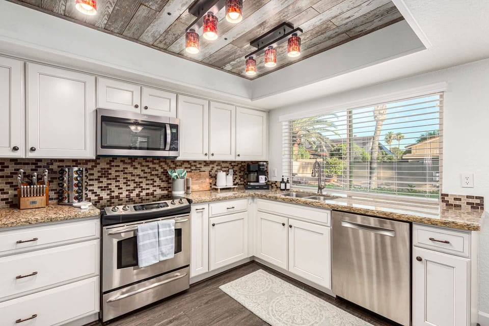 Fully Stocked Modern Kitchen