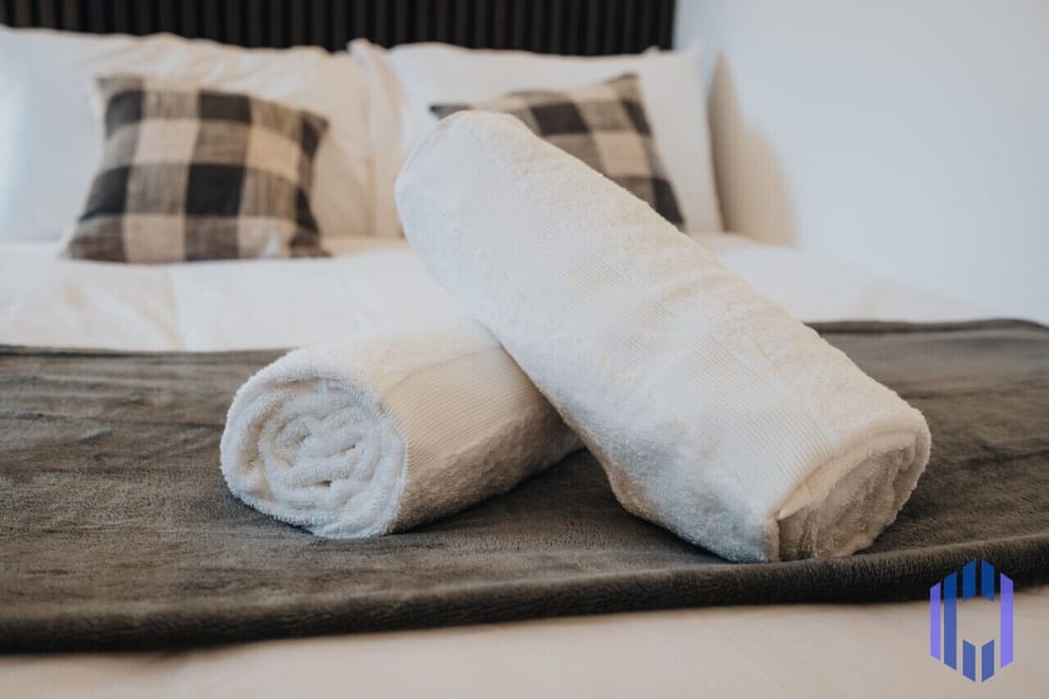 Double and Single Bedroom - Full bedding, linens, towel included - Comfortably heated rooms -Extra linen can be provided on request