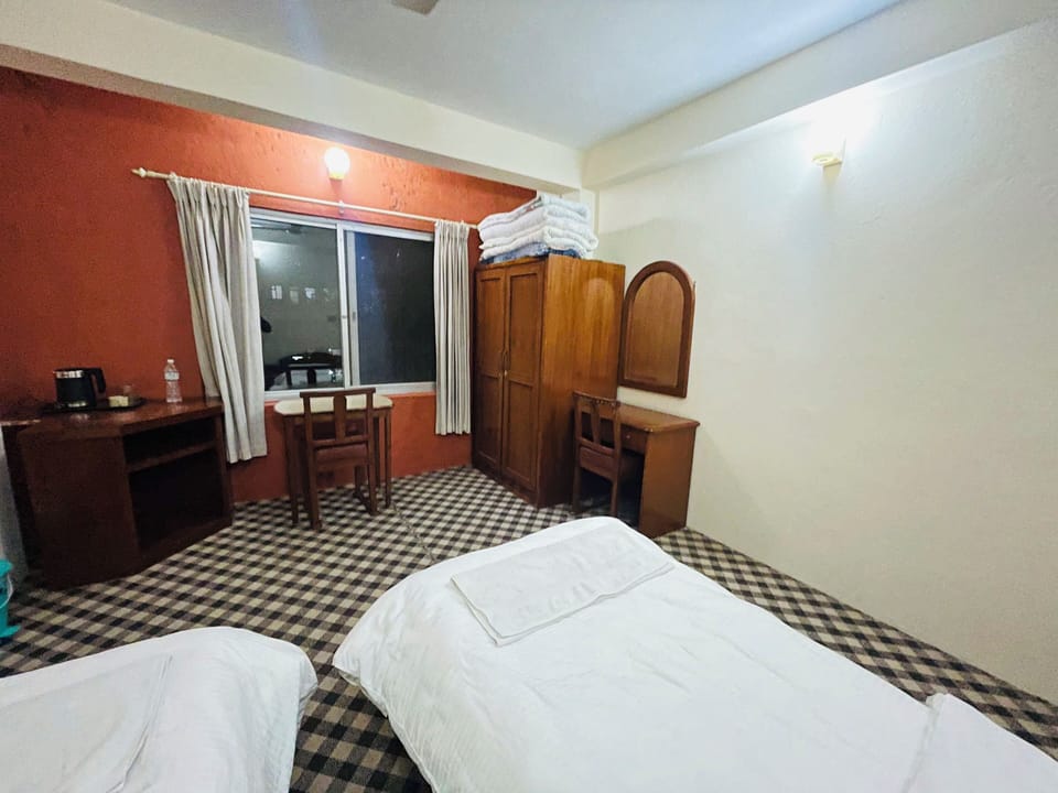 Deluxe Double Room, Mountain View | Desk, laptop workspace, free WiFi, bed sheets