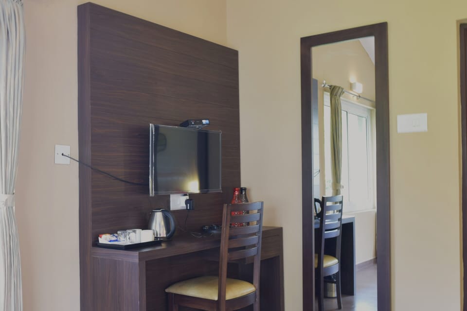 Family Villa | Desk, WiFi (free), bed sheets
