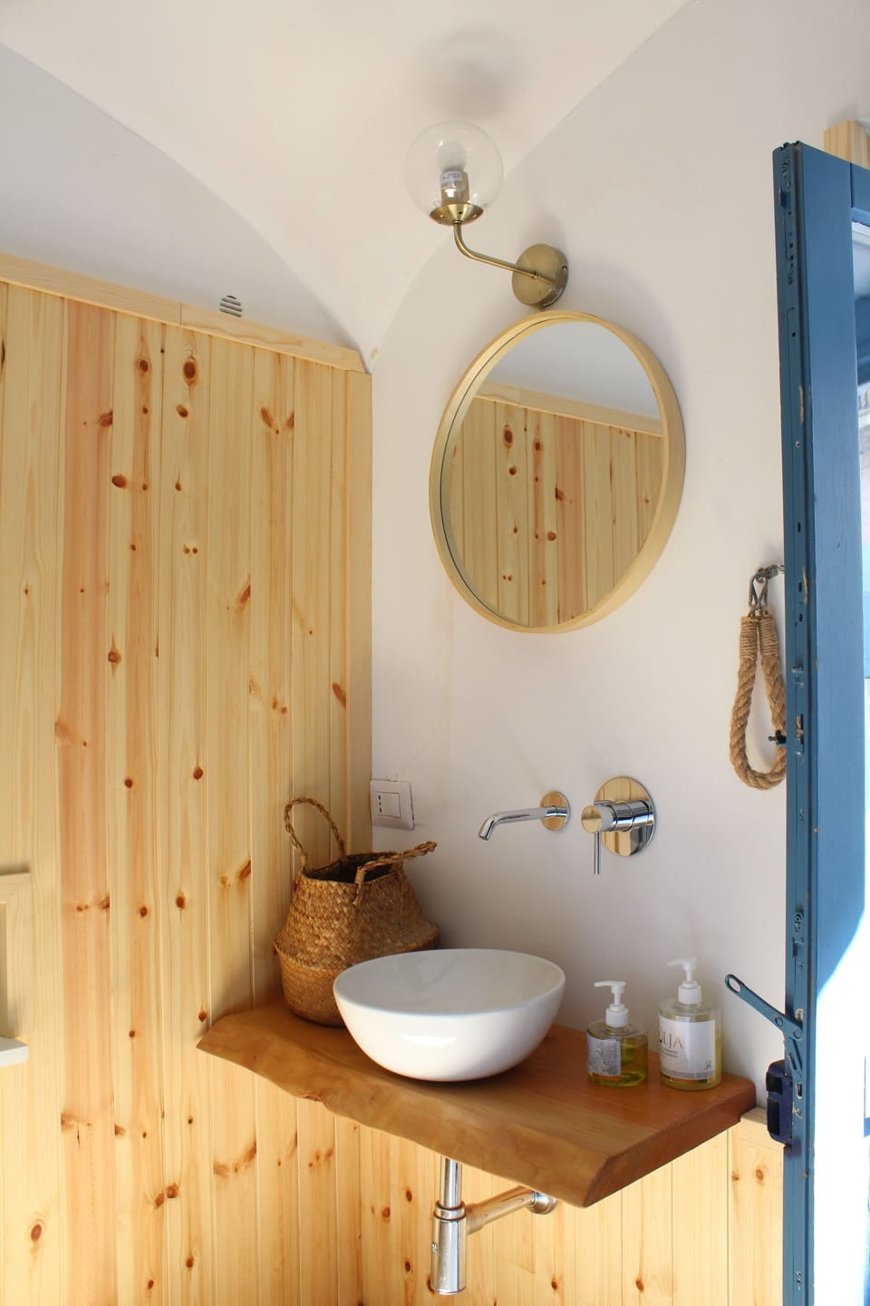 Classic Double Room | Free WiFi