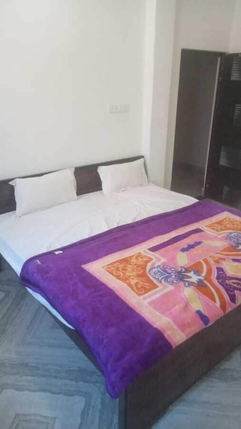 Standard Room | 1 bedroom, in-room safe, desk, laptop workspace
