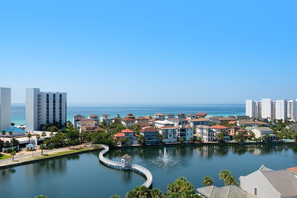 Condo, 3 Bedrooms | Marina