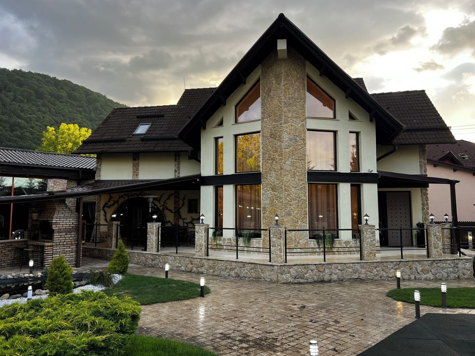 CASTELARIA - Bran Transilvania