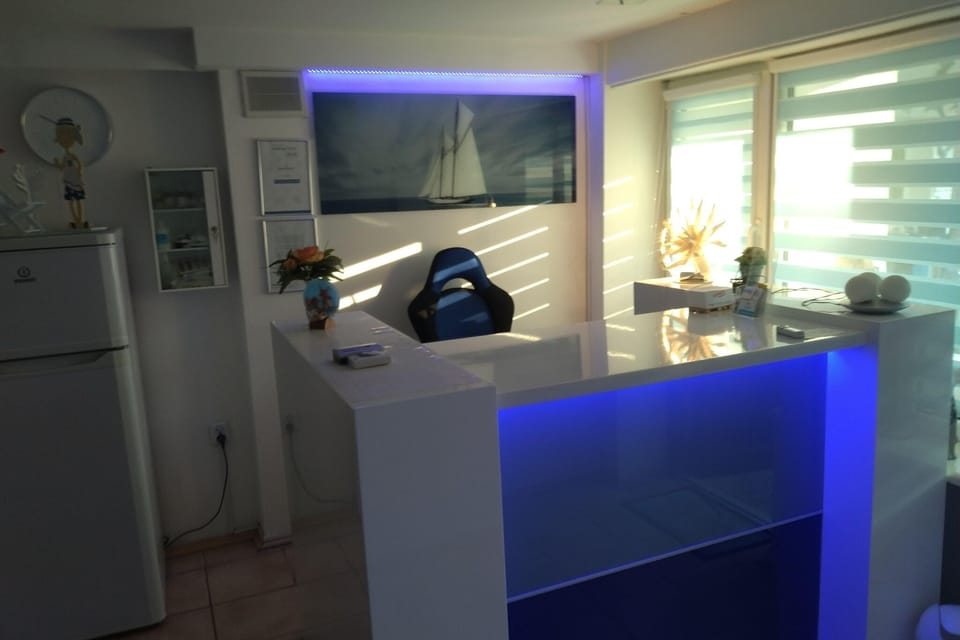 Entrance / Reception