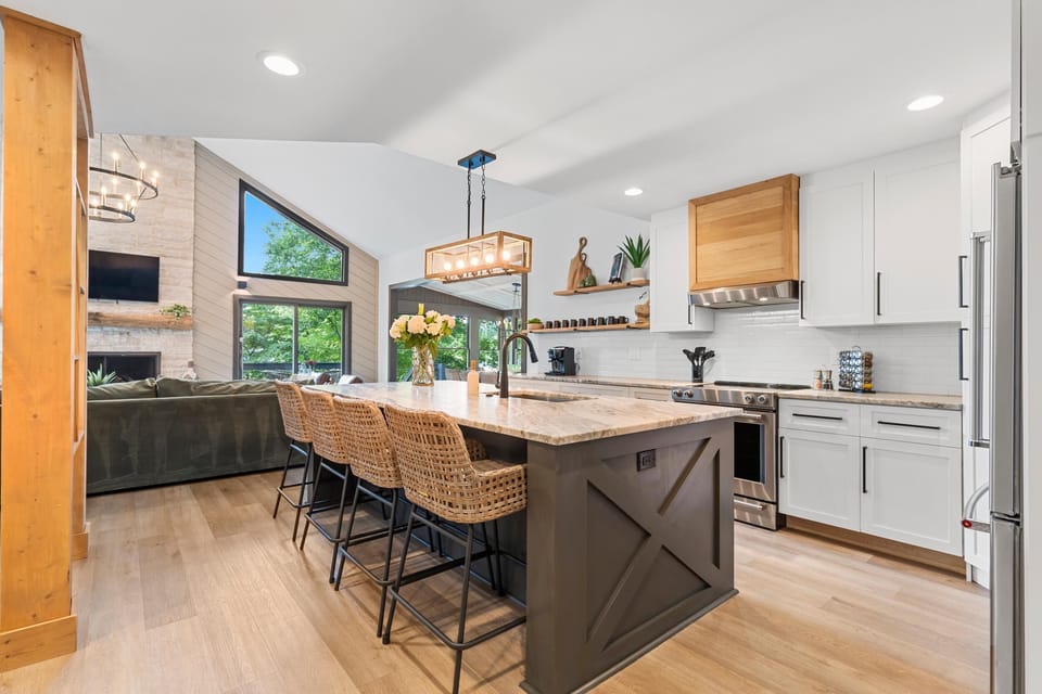 House, Multiple Beds (Niblick on Norman w/Heated Pool & Opt) | Private kitchen | Oven, toaster, mixer, spices
