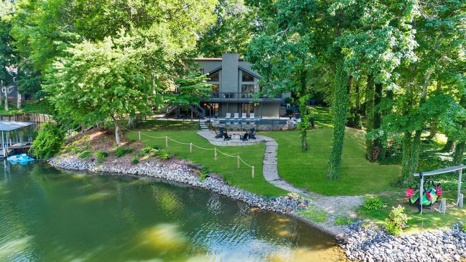 House, Multiple Beds (Niblick on Norman w/Heated Pool & Opt) | Property grounds