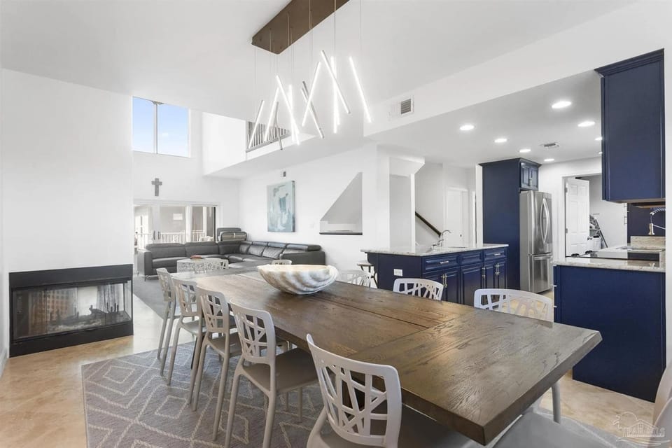 House, Multiple Beds (Portside Villas unit 6) | Private kitchen | Toaster, paper towels