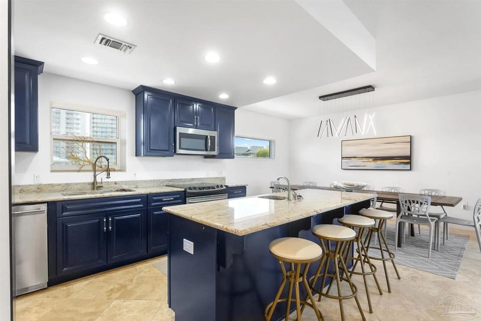 House, Multiple Beds (Portside Villas unit 6) | Private kitchen | Toaster, paper towels