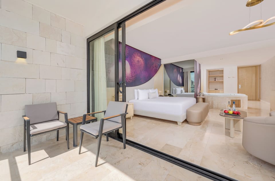 1 bedroom, premium bedding, free minibar, individually decorated