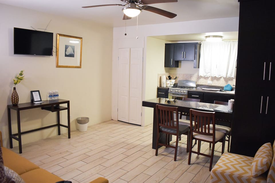 Microwave, coffee/tea maker, griddle