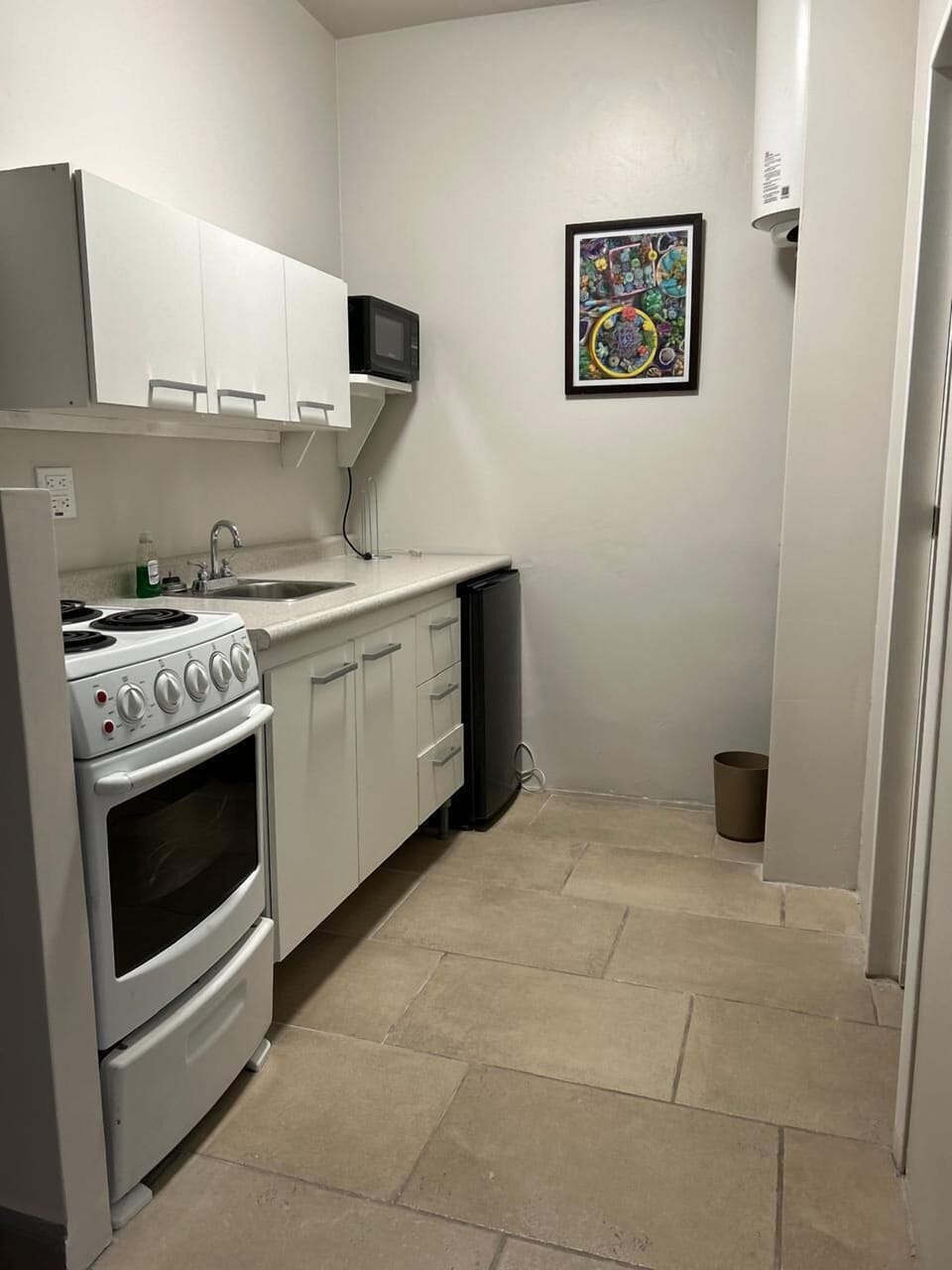 Microwave, coffee/tea maker, griddle
