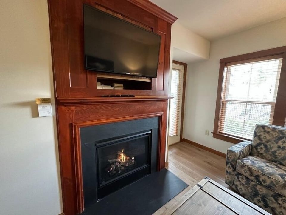 Indoors, Fireplace, Screen, TV, Hearth