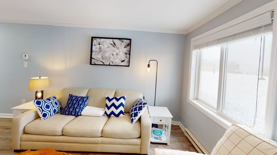 Couch, Furniture, Indoors, Living Room, Home Decor
