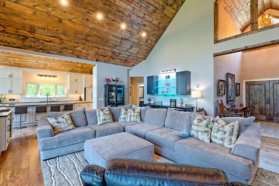 HUGE sectional sofa seating for 8 ish people.
