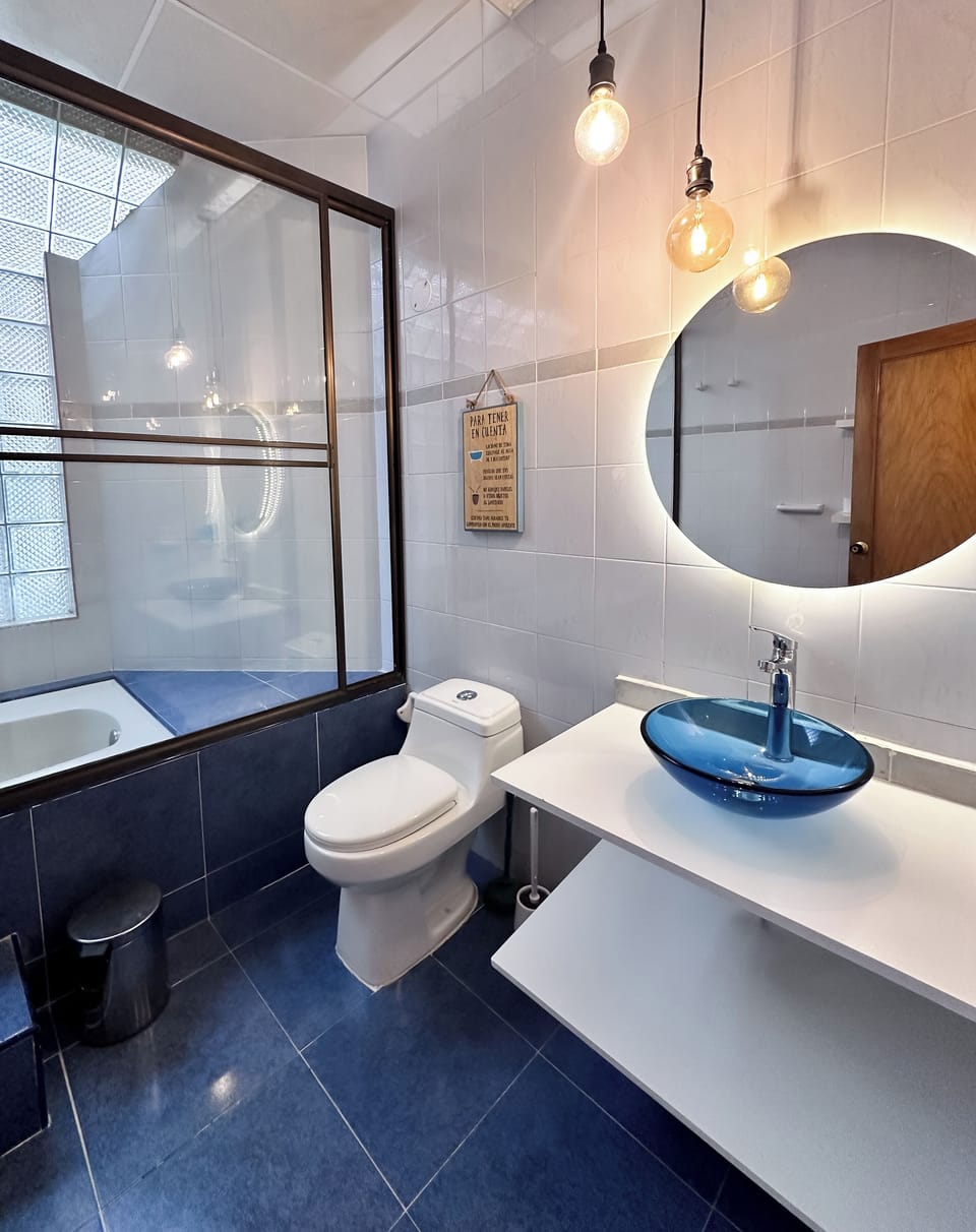 Comfort Double Room, 1 Double Bed | Bathroom | Soap, toilet paper