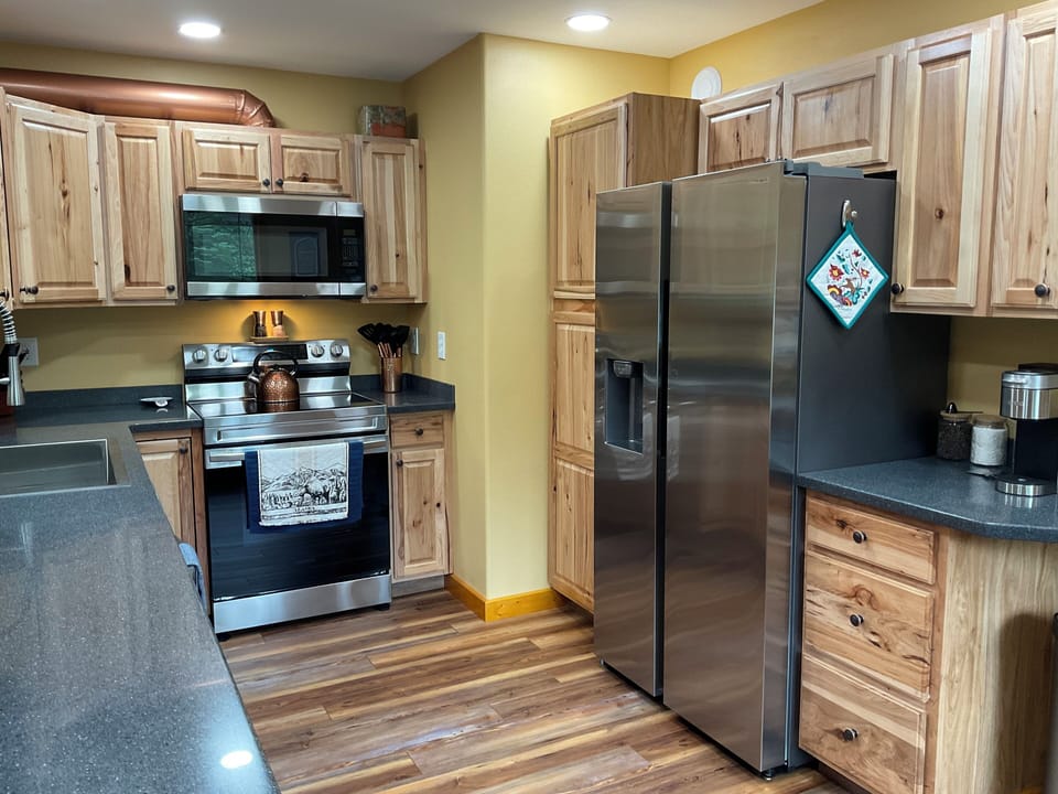 Lower-level kitchen