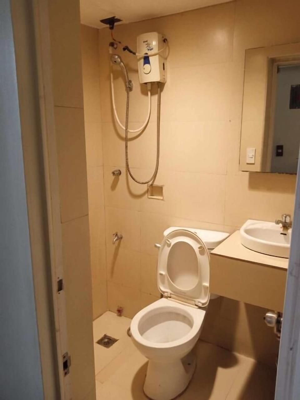 Economy Room | Bathroom