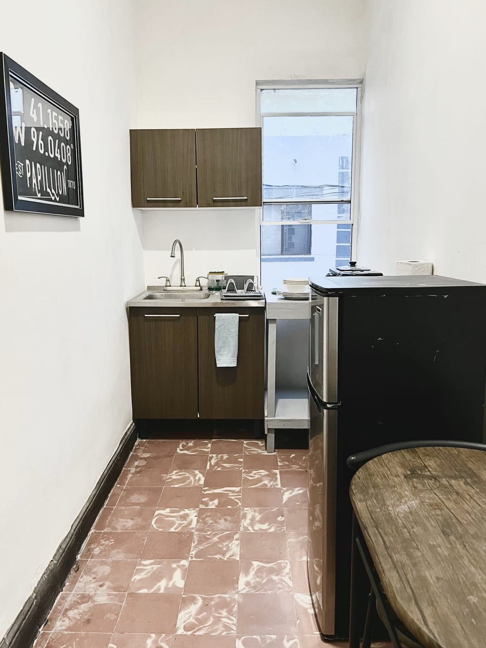 Basic Double Room, Non Smoking, Kitchenette | Private kitchen | Mini-fridge, shared microwave, toaster oven, cookware/dishes/utensils